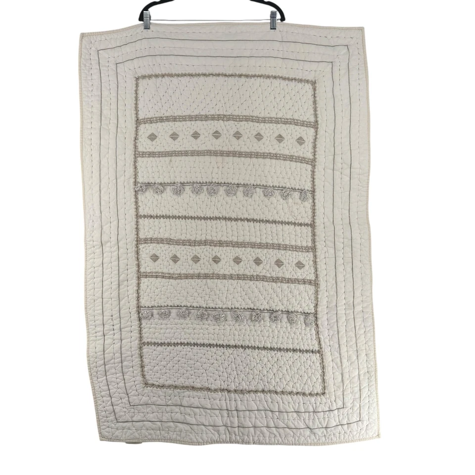 Cobertor de algodão costurado à mão Pottery Barn Kids Micah metálico para berço - Imagem 2 de 4