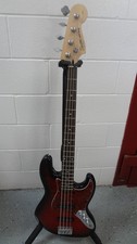 Squier by Fender Jazz Bass Standard Series