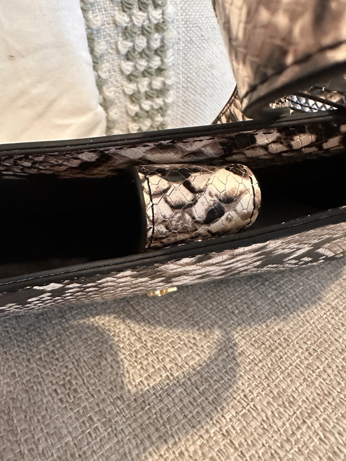 Off-White Snake Print shoulder bag — image 4