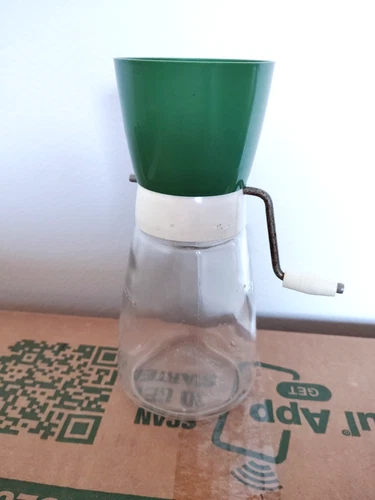 Vintage Federal Housewares Nut & Spice Grinder Chopper Green