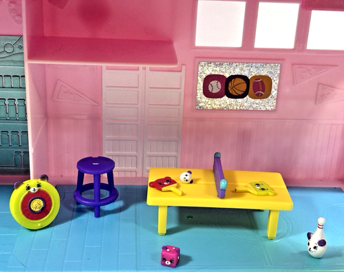 Shopkins Happy Places "Sparkle Hill High School" w/ Marie Degree & Petkins +MORE - Picture 4 of 18