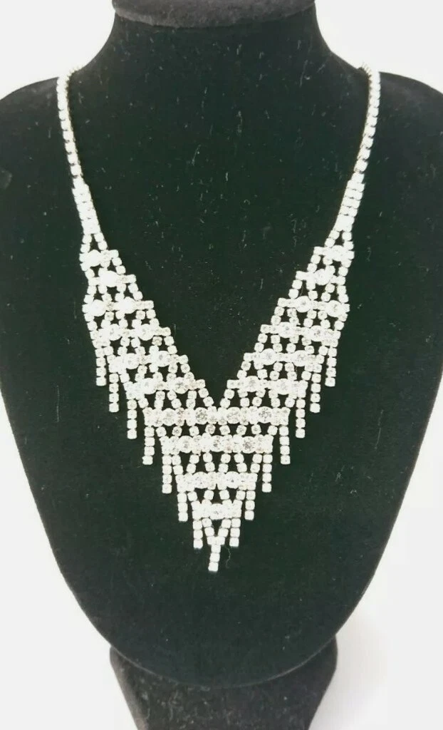 Debenhams clearance silver necklace