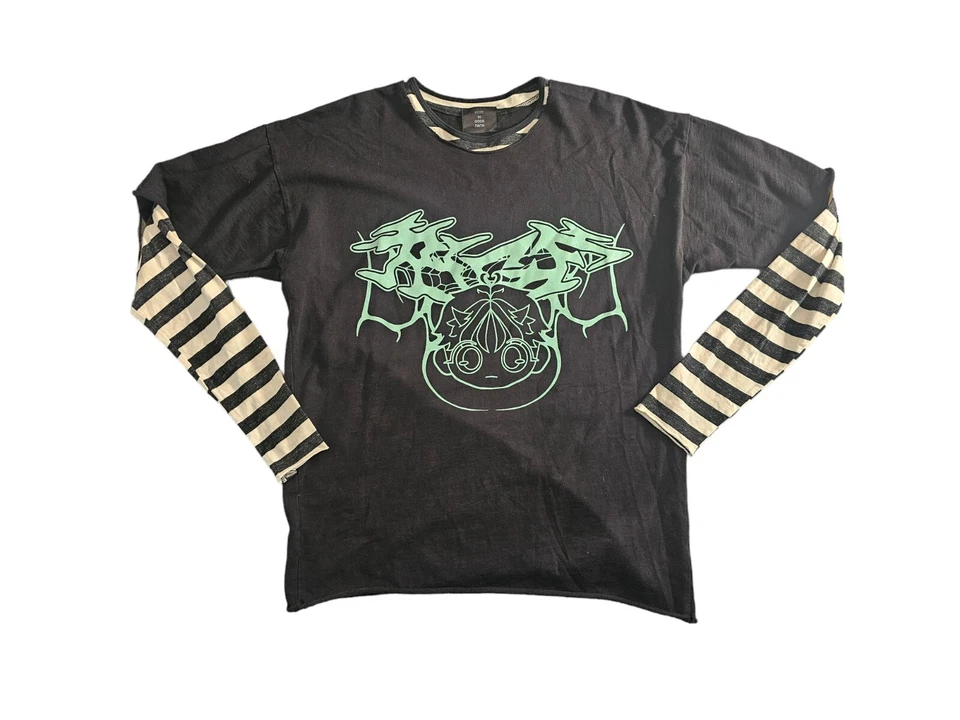 ROSA DE BUENA FE Niño Laroi LIFE GOES ON MANGA LARGA Talla Mediana Foto 2 de 4