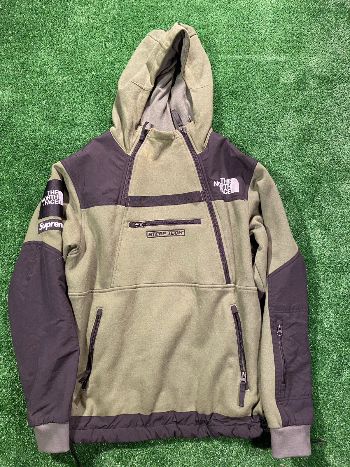 Sweat à capuche polaire Supreme X The North Face Steep Tech taille M vert olive SS16