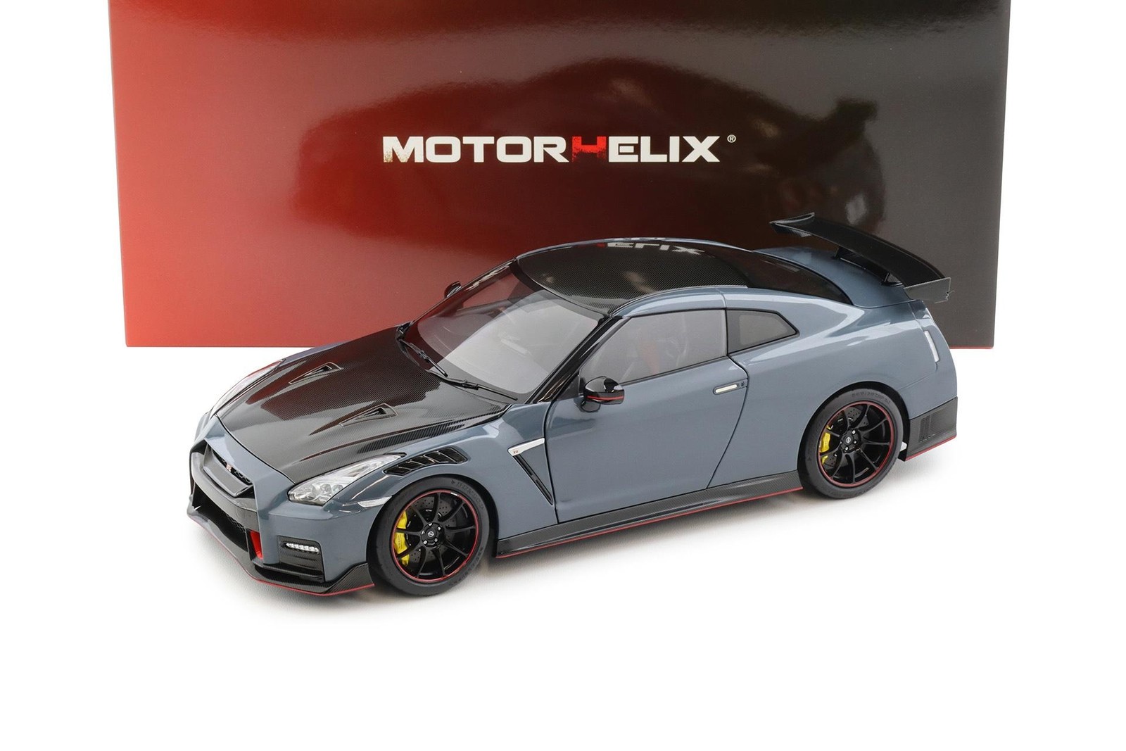 MOTORHELIX 1:18 Nissan GT-R Nismo R35 2022 Special Edition M8