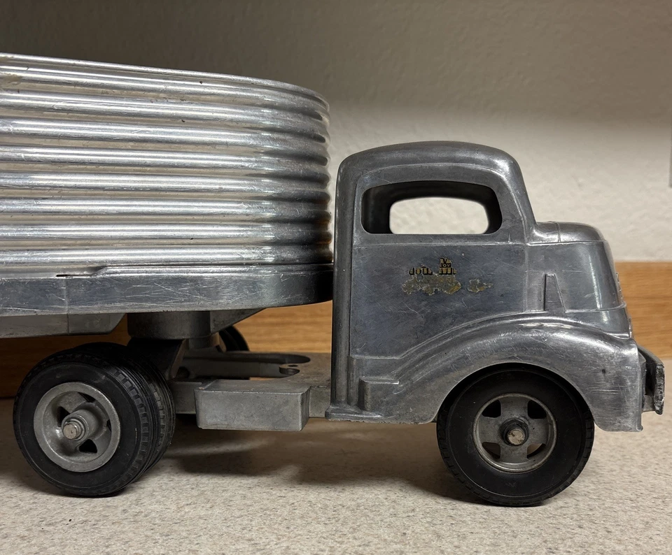 Camión Smith Miller Silver Streak GMC de colección y remolque Fruehauf SMITTY TOYS Foto 2 de 4