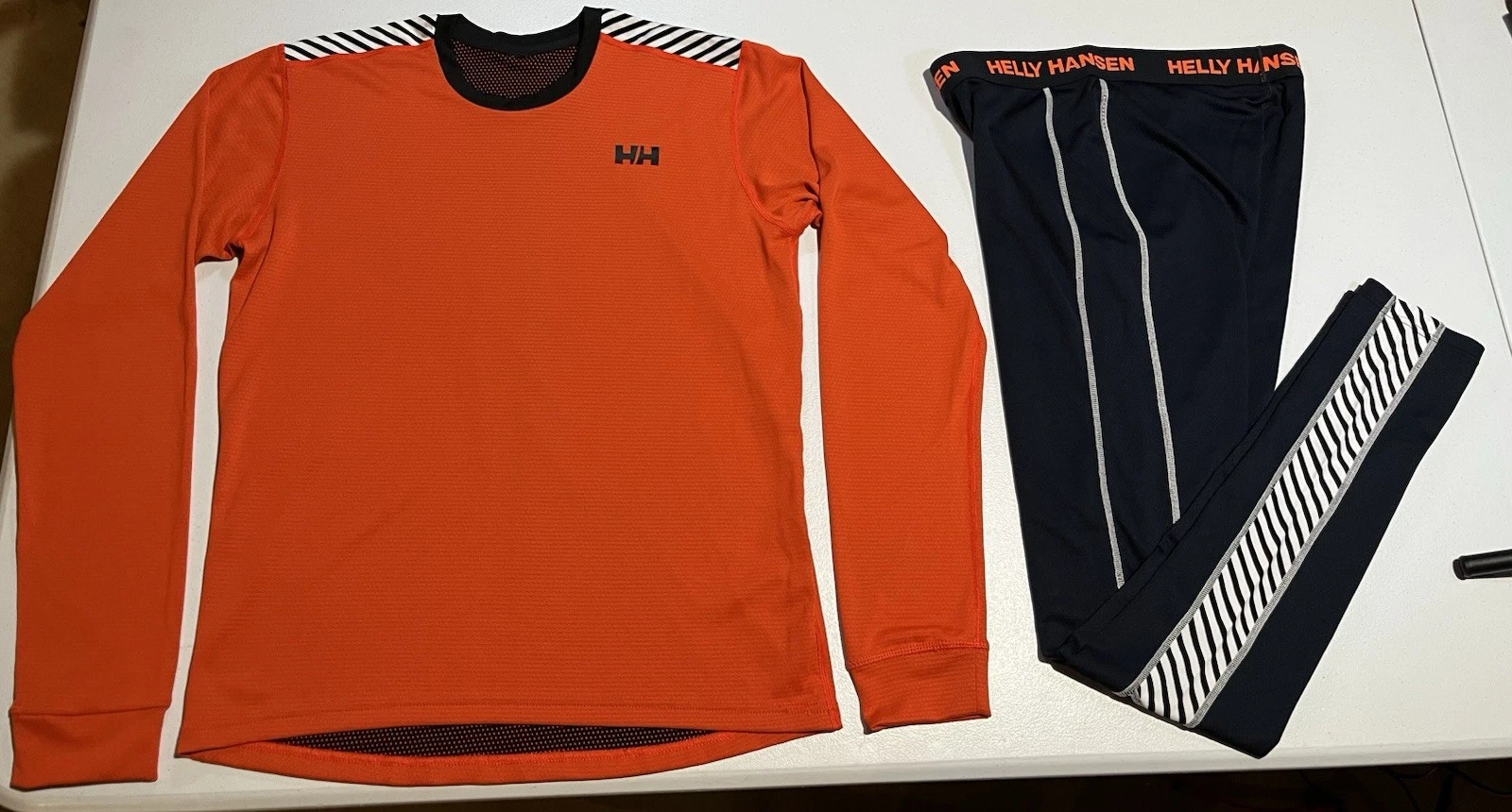 Helly Hansen Base Layer Thermal Long Underwear Shirt Pants Set Orange Mens M S
Opens in a new window