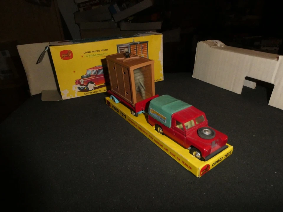 Corgi GS-19 CHIPPERFIELDS Land Rover/Elephant-Trailer  & original Box 60ies Top - Bild 2 von 4