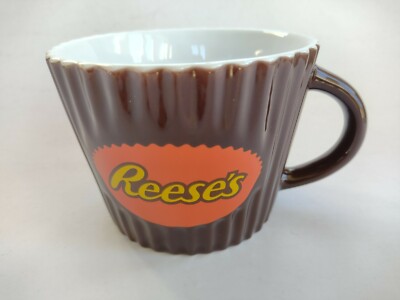 Reese's Keramik Erdnussbutter Tasse Becher. Geripptes Cupcake Design.