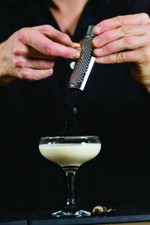 Stainless Steel Silver Nutmeg Grater & Container Lemon Orange Cheese Cocktail