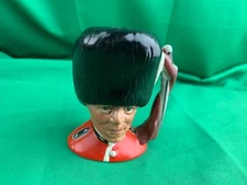 THE GUARDSMAN, 1986 Royal Doulton. D6772