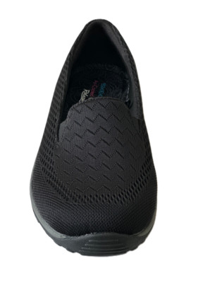 Skechers Relaxed Fit ブラック シューズ image;width=auto,format=auto/