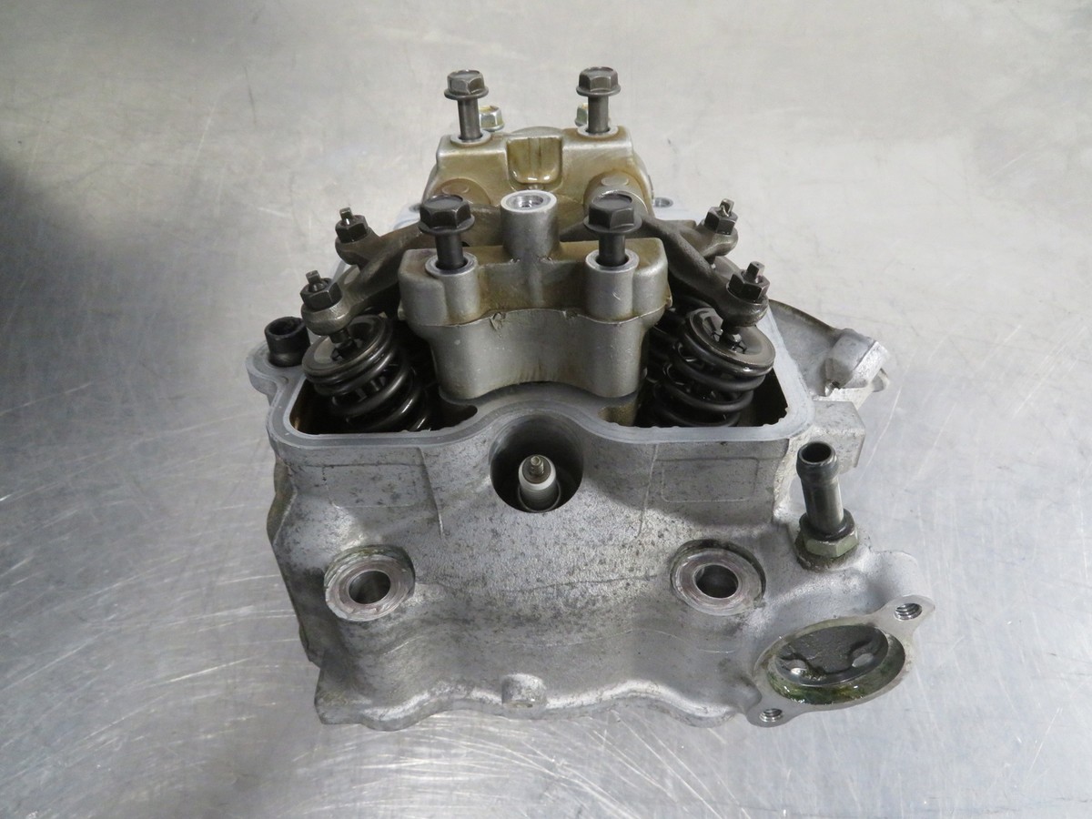 EB1122 2004 04 SUZUKI AN 400 BURGMAN CYLINDER HEAD VALVES | eBay