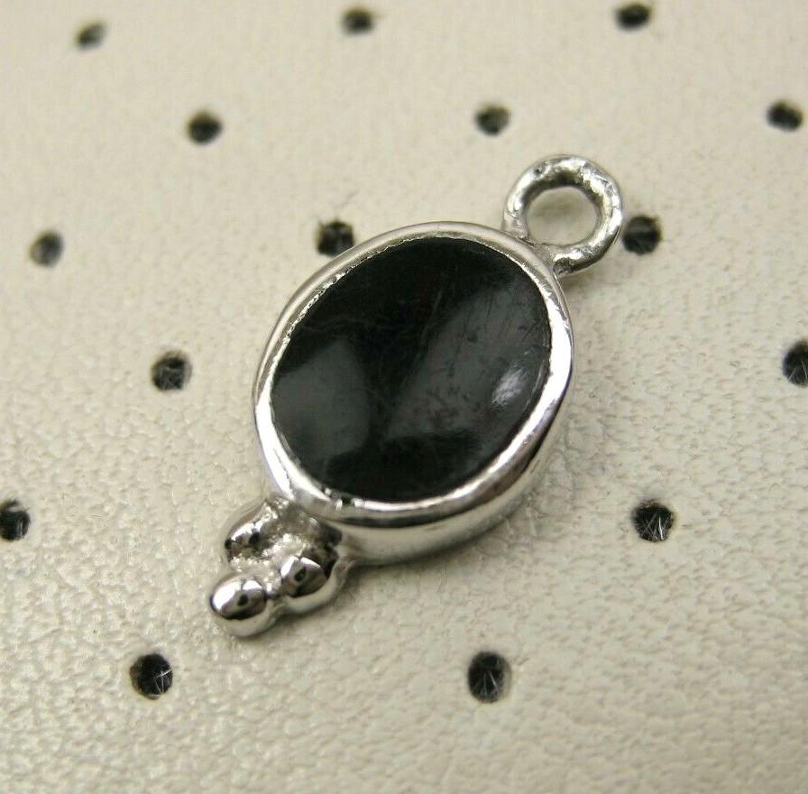 Small Vintage Solid Sterling Silver Black Onyx Dr… - image 2
