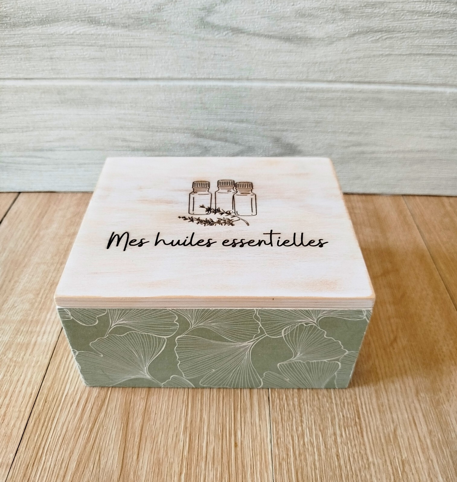 Boîte de rangement bois huiles essentielles anti lumière 30 flacons