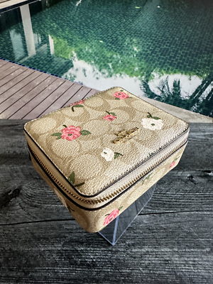 NWT Coach CR920 Large Jewelry Box In Signature Canvas With Floral