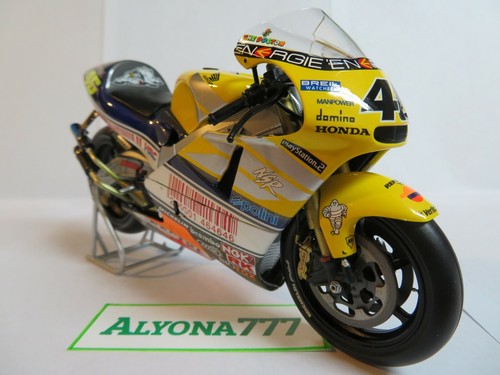 MINICHAMPS 1/12 HONDA NSR 500 #46 Valentino Rossi 2001 Moto Bike Model *READ* - Picture 1 of 12