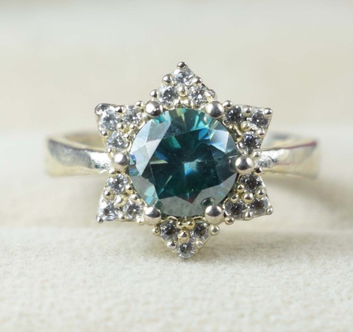Green Diamond Solitaire 2.38 Ct/7 mm Round Brilliant Cut Certified Women Ring - Picture 4 of 7