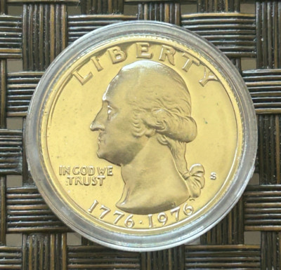 RARE 1776-1976 Bicentennial Quarter S-Mint in capsule EXCELLENT