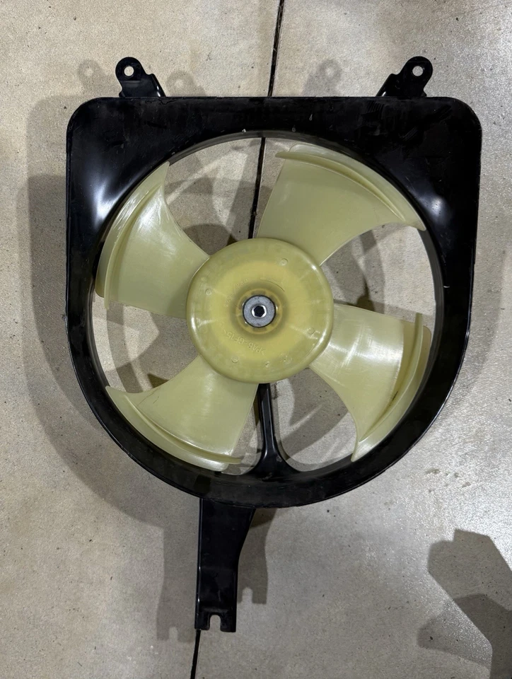 Conjuntos de ventilador de radiador y condensador originales Honda S2000 Foto 3 de 4
