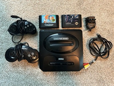 SEGA Genesis Model 3 CONSOLE 2 Controllers, AC & AV Cables AND TWO GAMES
