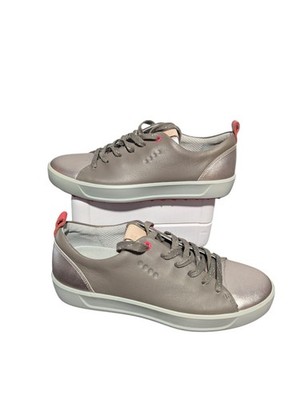 ECCO Women s Soft Hydromax Golf Shoes Size 9Shipping with Handle Care.
