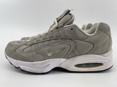 Nike Air Max Triax Low Top Sneakers Athletic Shoes Mens Size 7.5 Gray White