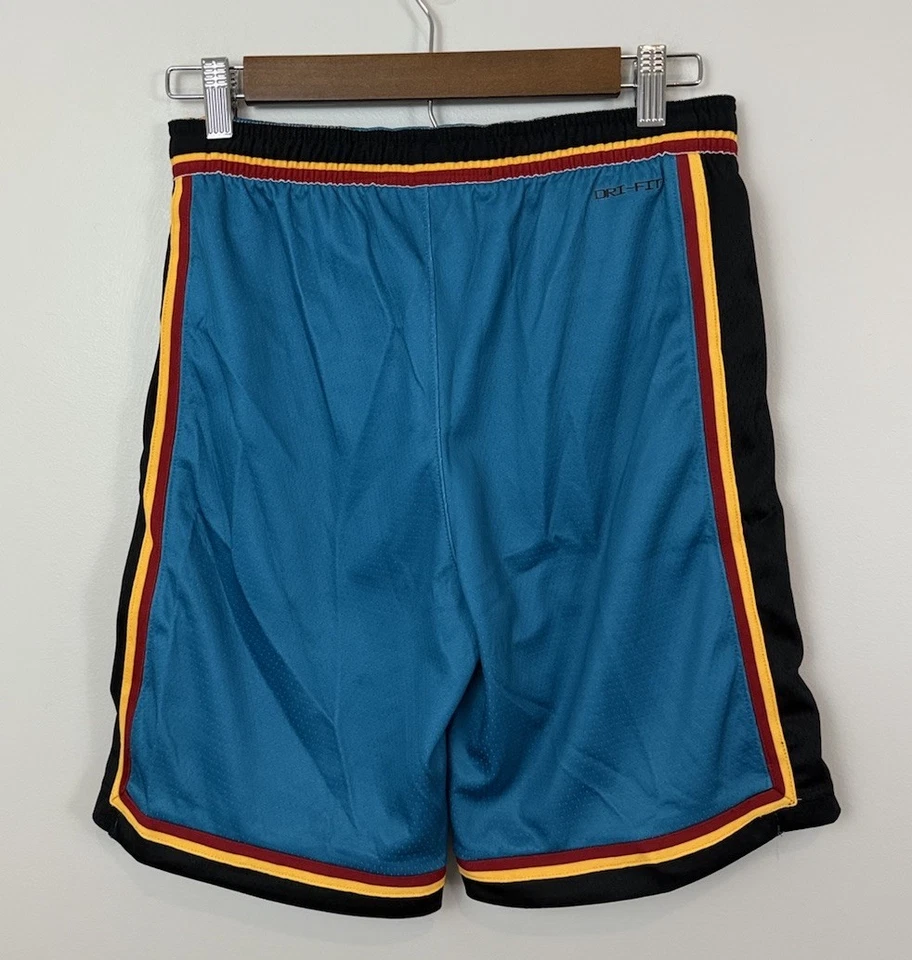 Youth Detroit Pistons Nike Teal Hardwood Classics Swingman Shorts Sz 10/12 Retro - Image 2 of 4
