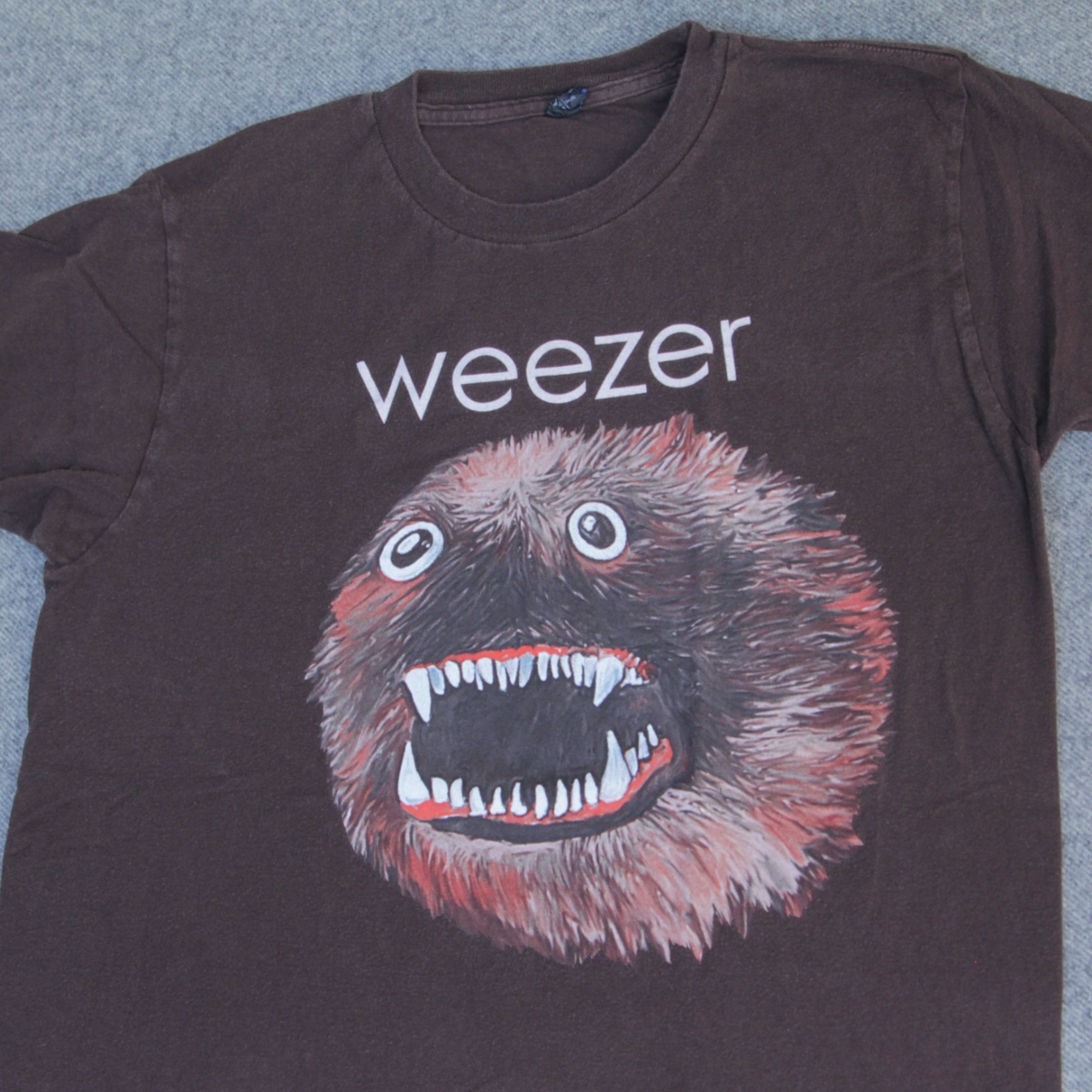Weezer T Shirt M 2014 Tour Everything Will Be Alright Monster