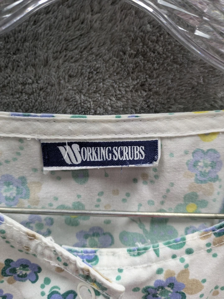 Butterfly Scrub Jacket Women's 3X Snap Front Working Scrubs Floral Cottagecore - Image 2 of 4