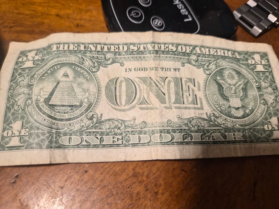 2013 $1 Dollar Misprint Offset Serial Number & Triple 7 In Serial - Image 2 of 2