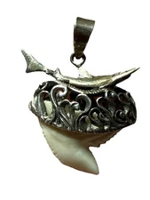 Vintage Sterling Silver .925 Capped Fillagree Tiger Shark Tooth Pendant