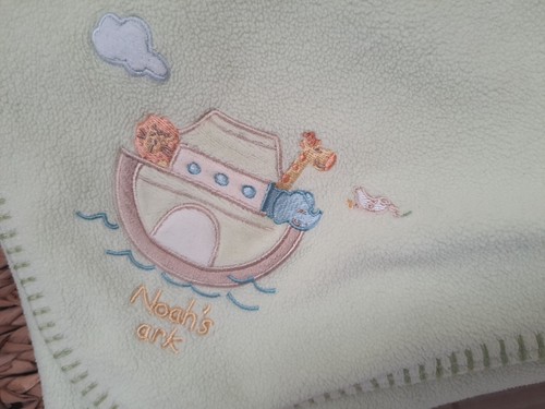 Koala Baby Green Noah's Ark Fleece Blanket White Polka Dots Unisex Thick - Picture 2 of 6