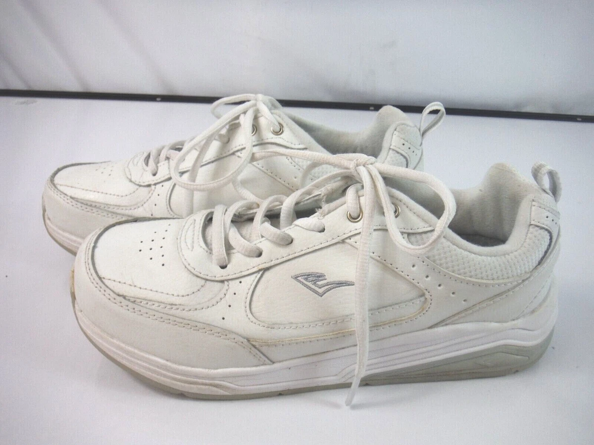 Non slip hotsell non marking shoes