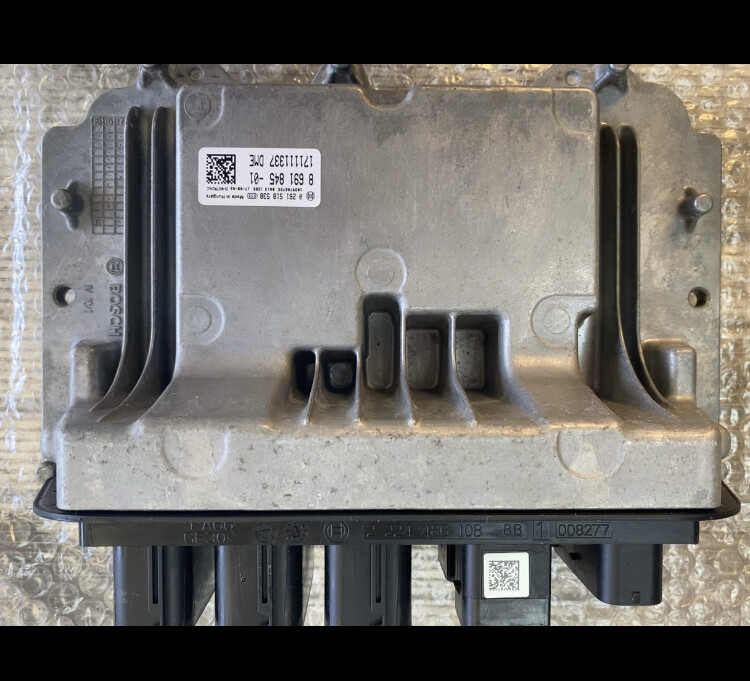 BMW I8 GASOLINE ECM 261 S18 538