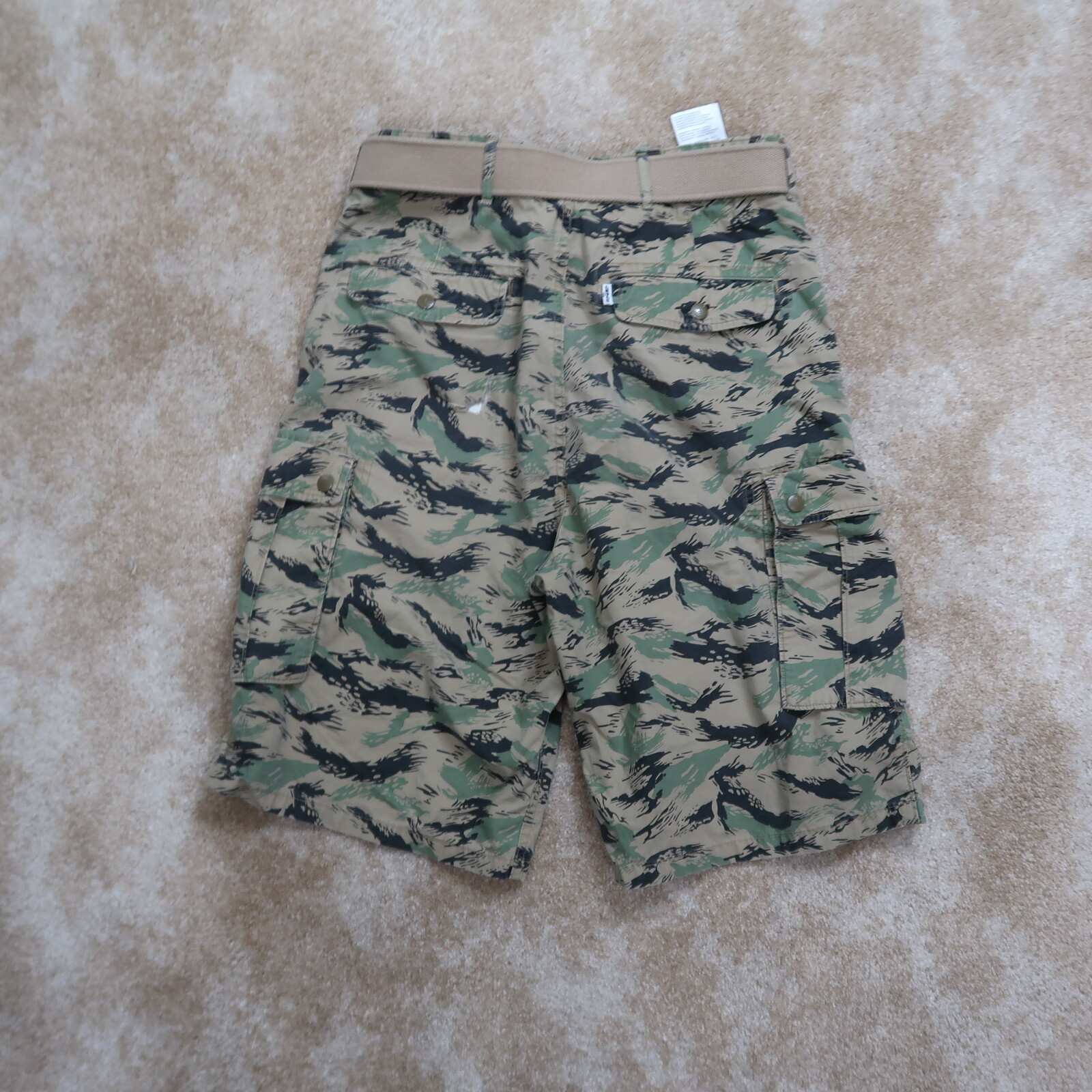 Levi’s Cargo Shorts Green Camouflage Men's Size 32 Gem