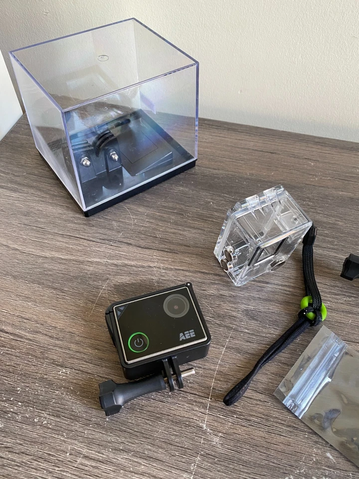 AEE Lyfe S72 Action Cam Camera HD 4K/15 fps WiFi Touch Screen Waterproof - Image 2 of 4