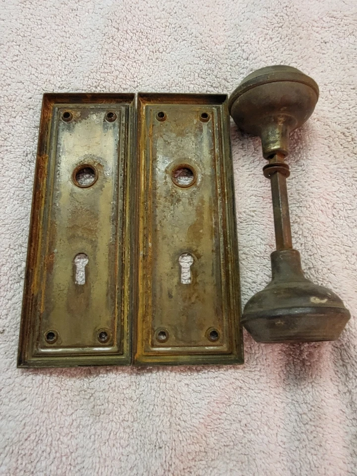 复古铁背板带匹配门把手 — 第 2/4 张图片