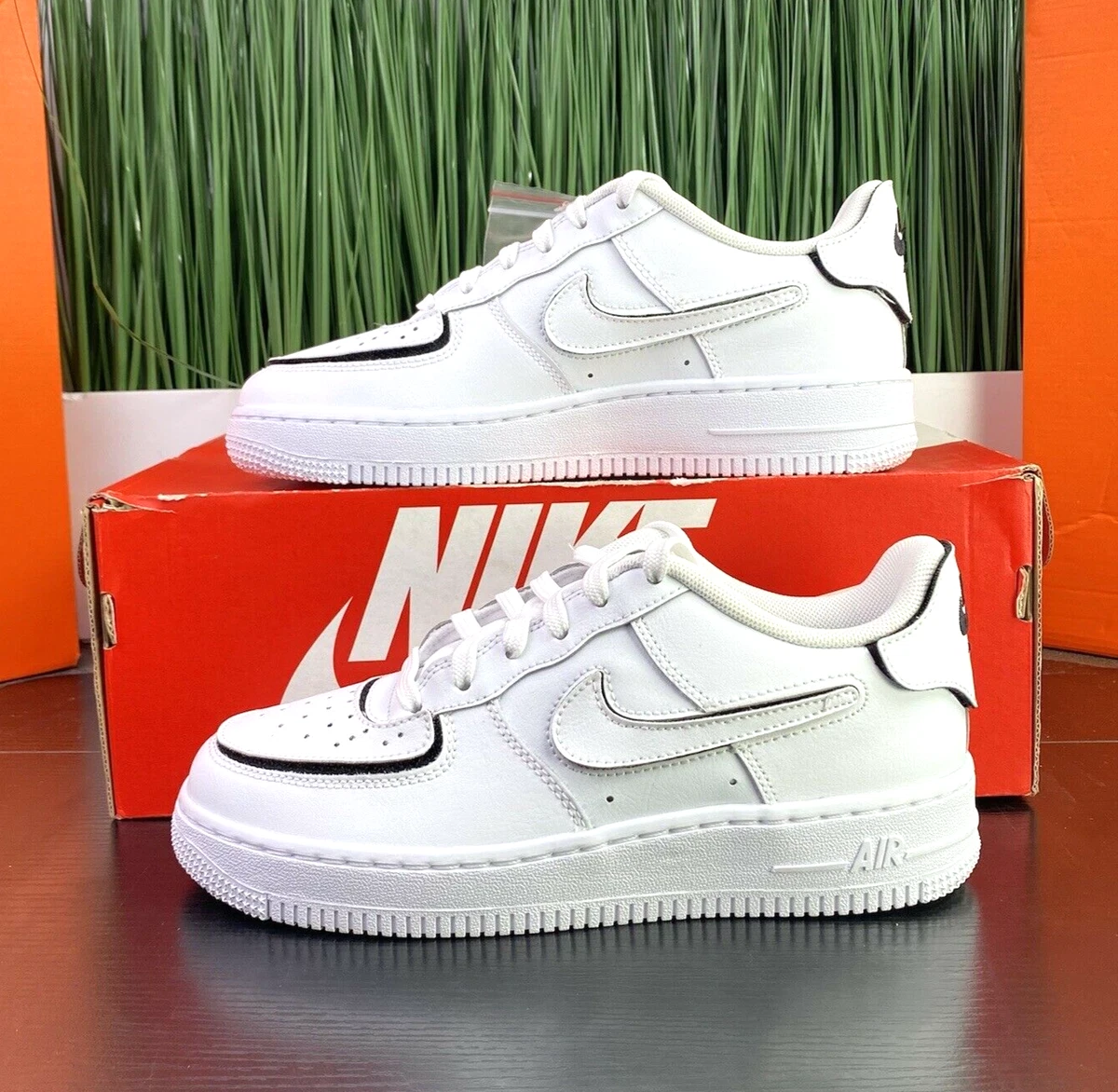 Nike Air Force 1 Type Shoes (white/white white)