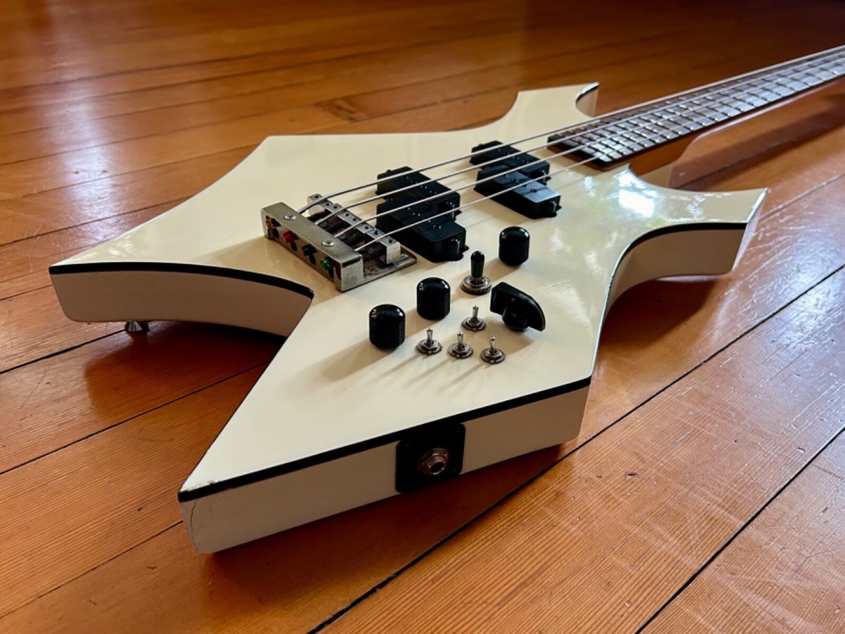 B.C. RICH Warlock エレキギター 86年 日本製 ハードケース付 B.C. RICH Warlock エレキギター 86年 日本製 ハードケース付 B.C.