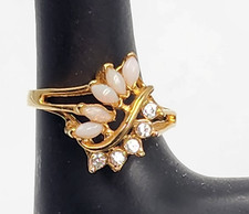 Vintage Signed Uncas Ring Gold Tone Opal & Rhinestone Cocktail Ring