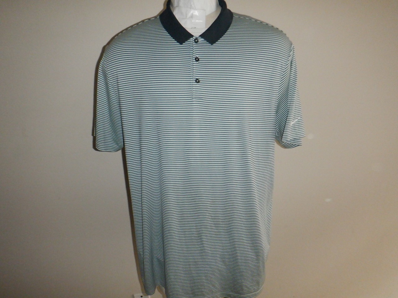 EUC Men's Nike Golf  STANDARD FIT sz 2XL XXL Gray & Green Striped SS Polo Shirt