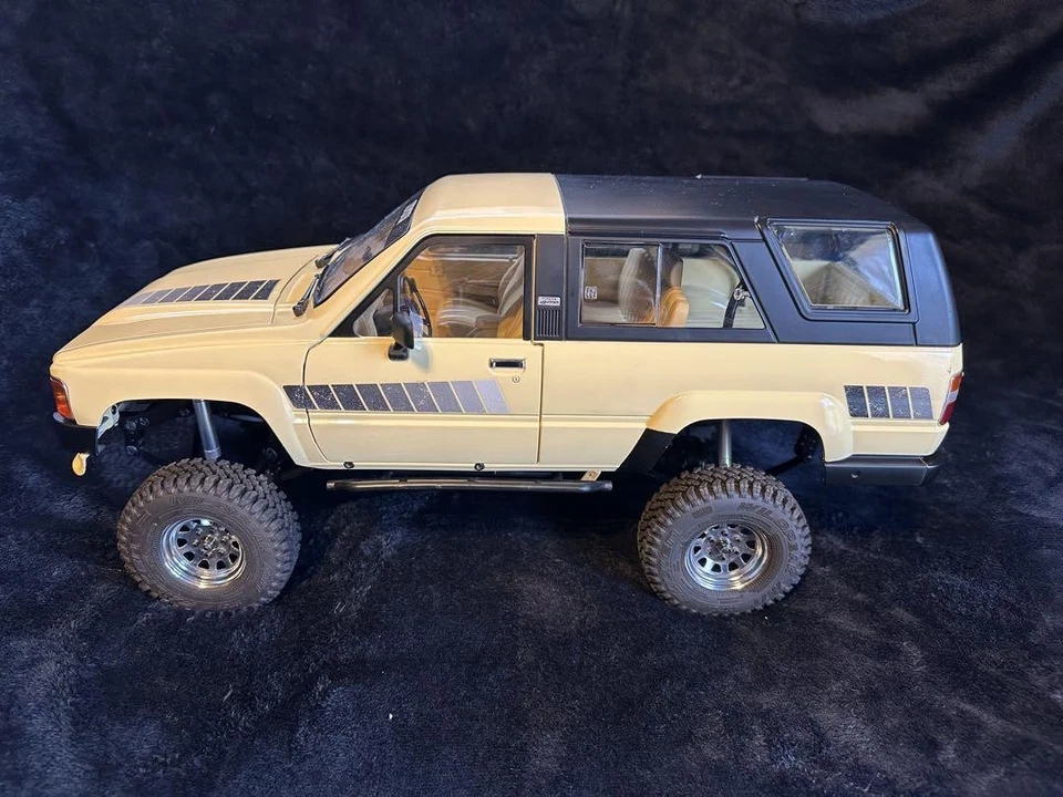 Rc4Wd 4Runner Rc Truck Limited Edition 1/10 Scale Off-Road Crawler Realistic - Image 3 of 4
