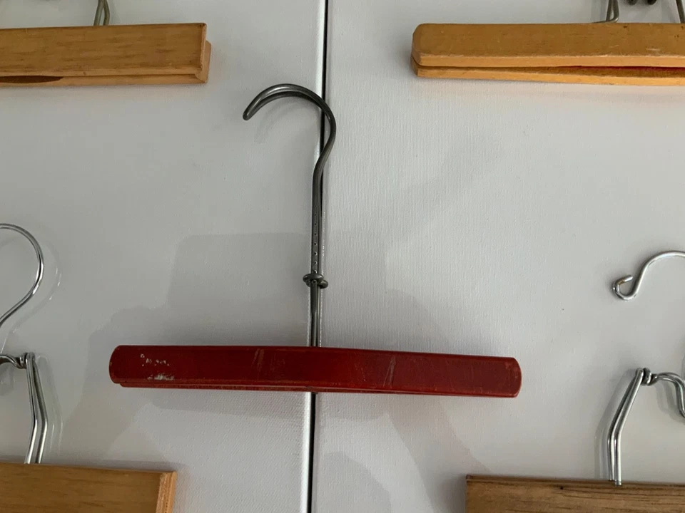 Lote De Colección De 5 Perchas De Abrazadera De Madera para Traje Pantalones Pantalones Pantalones Foto 4 de 4