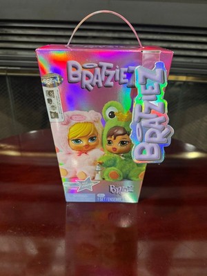 Bratz Bratziez Bratzies Iconz Series Plush Blind Box w/ Charm Clip