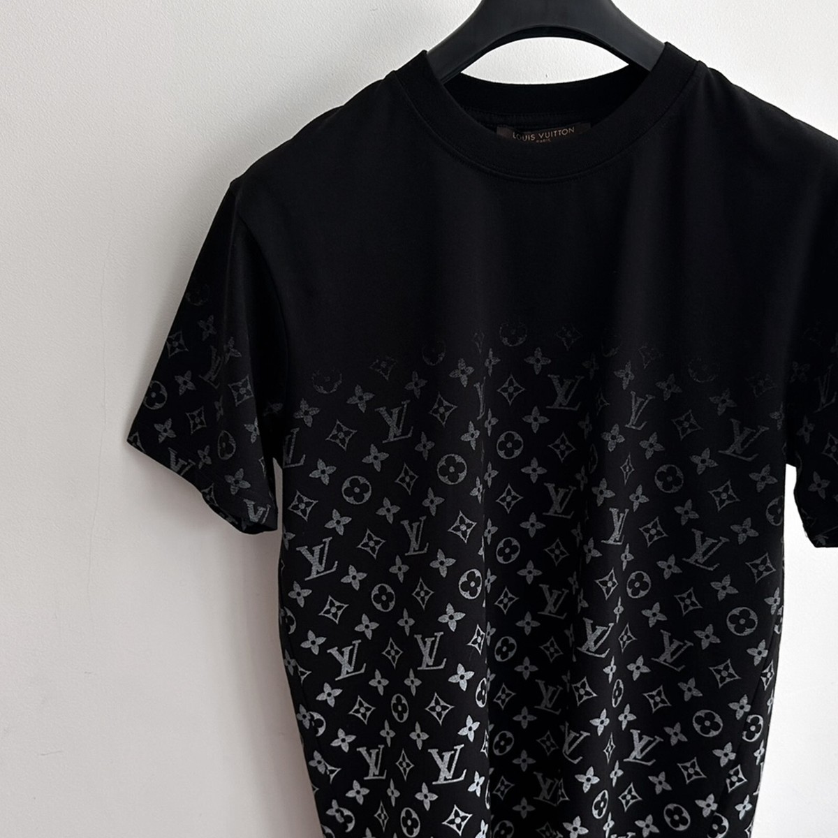 Louis Vuitton Black T-shirt with Fading Grey Mono Downside Louis Vuitton Black T-shirt with Fading Grey Mono Downside