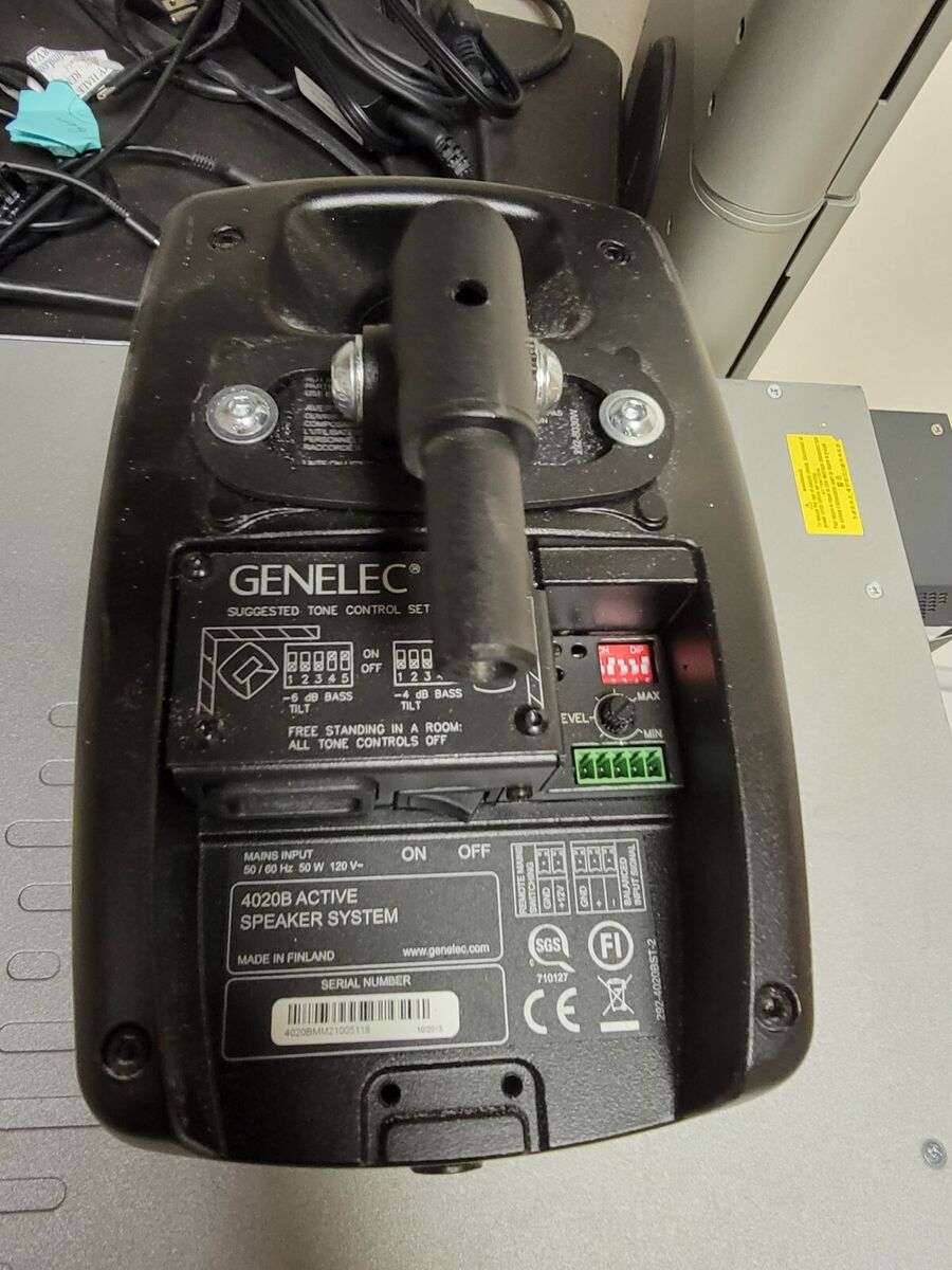 GENELEC 4020B 4 GENELEC 4020B 4