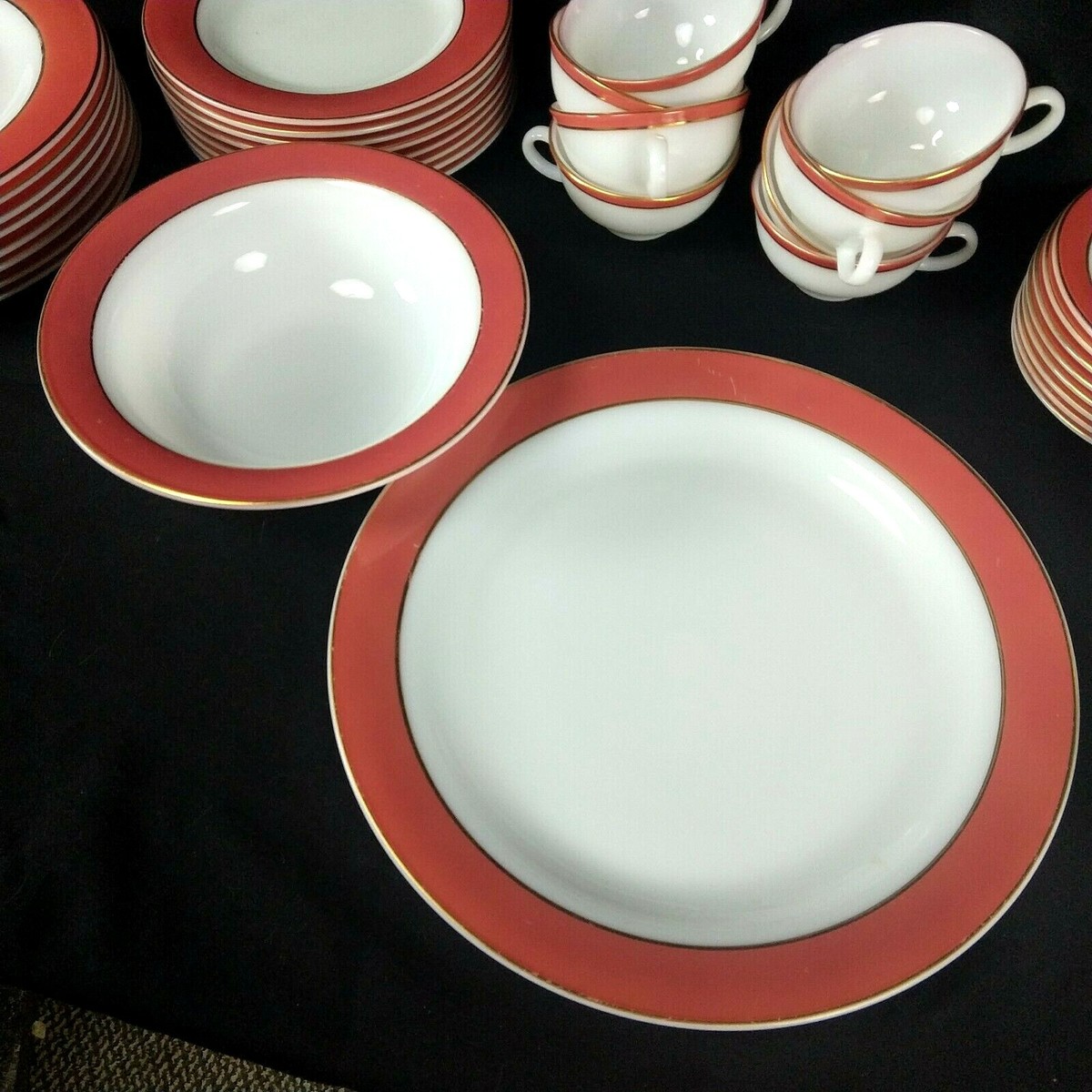Vintage Pyrex Pink Flamingo Red GOLD TRIM Serving Chop Plate