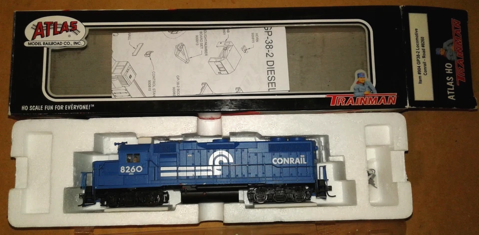 HO SCALE ATLAS EMD GP38-2 CONRAIL #8260 904 - Image 3 of 4