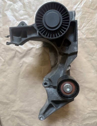 Bmw F10/F11 530D Umlenkrolle/ Klimakompressor Halter